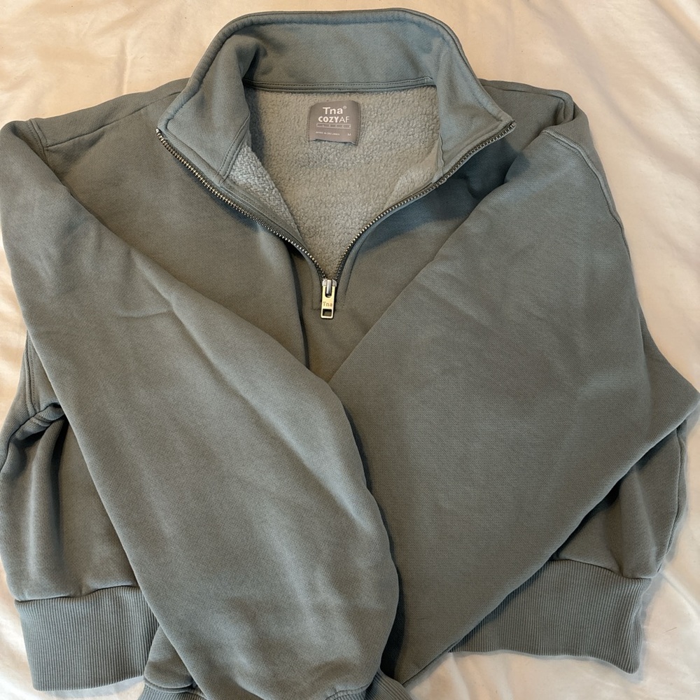 artizia tna fleece quarter zip sweatshirt size M
